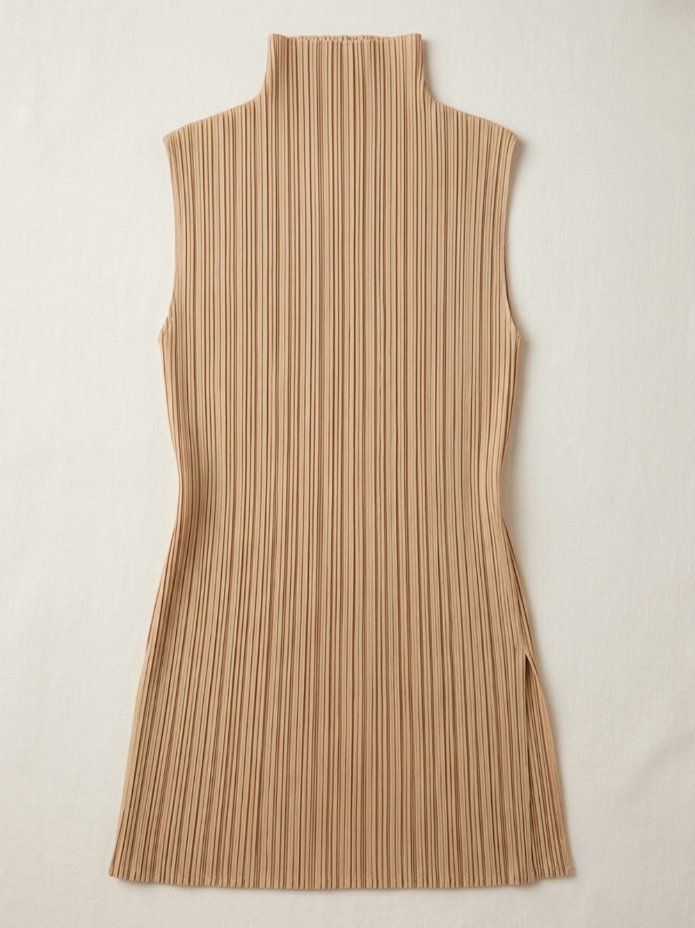 Sleeveless Mock Neck Pleated tank top - Camel